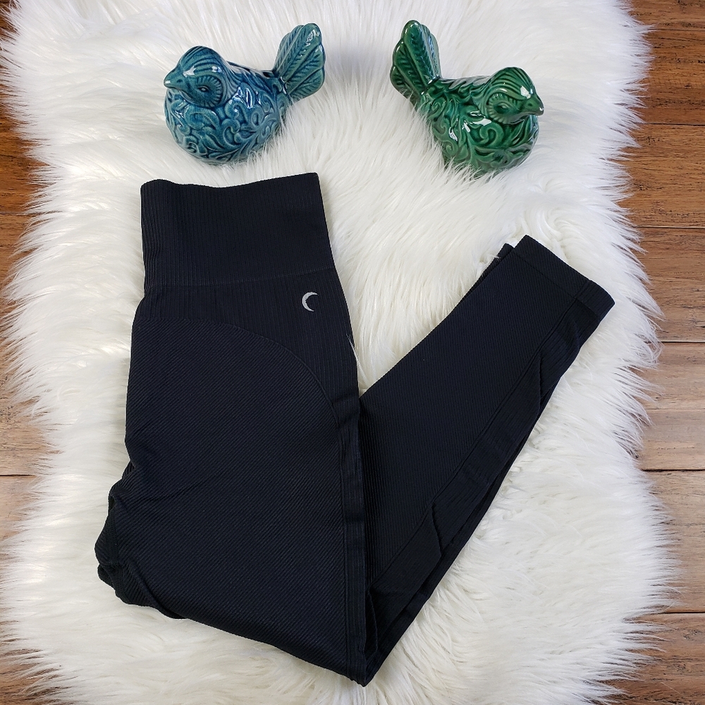Zyia textured seamed detail leggings XL